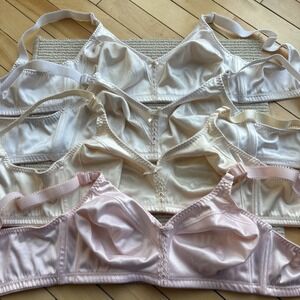 Bali Classic Support Wire Free Bra Style 3820 Size 40B lot of 4